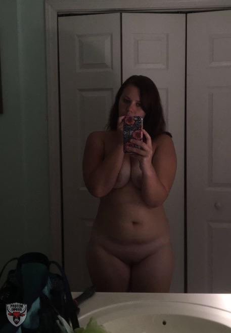 Pawg Madison, 21, loves her amazing ass on display #BSiLEFRn