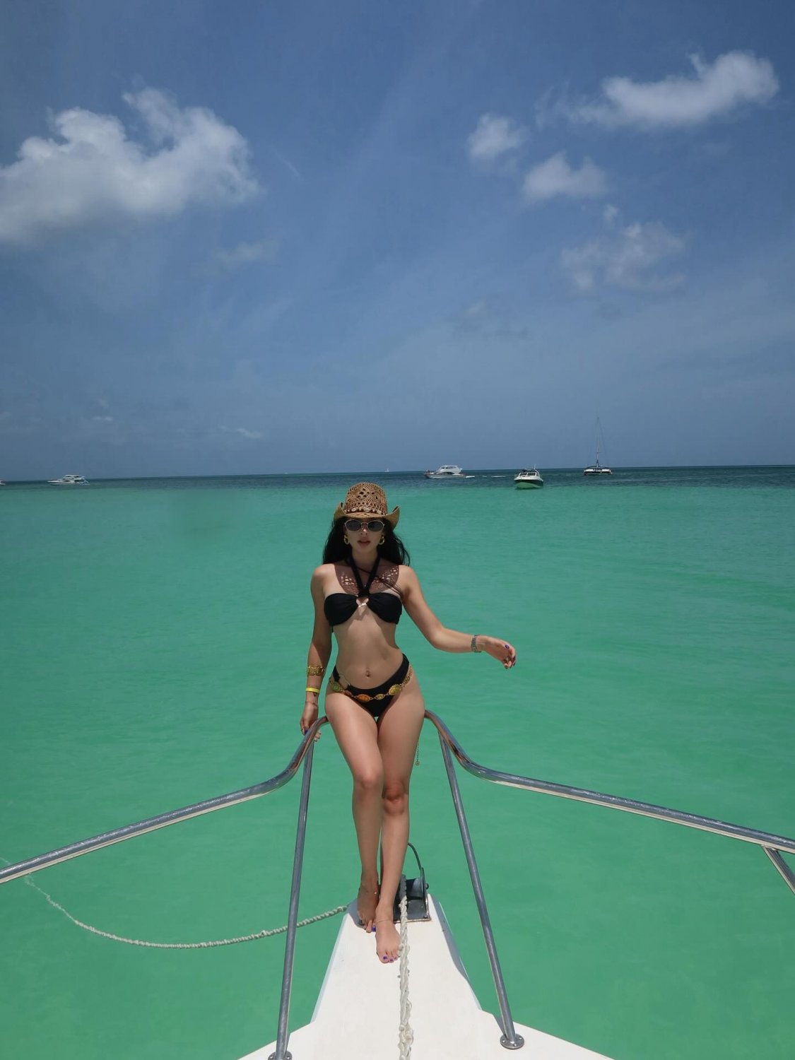 Osiris Mendez wants to be your new semen dump, who gives the first tribute on her #sM3Y7EQV