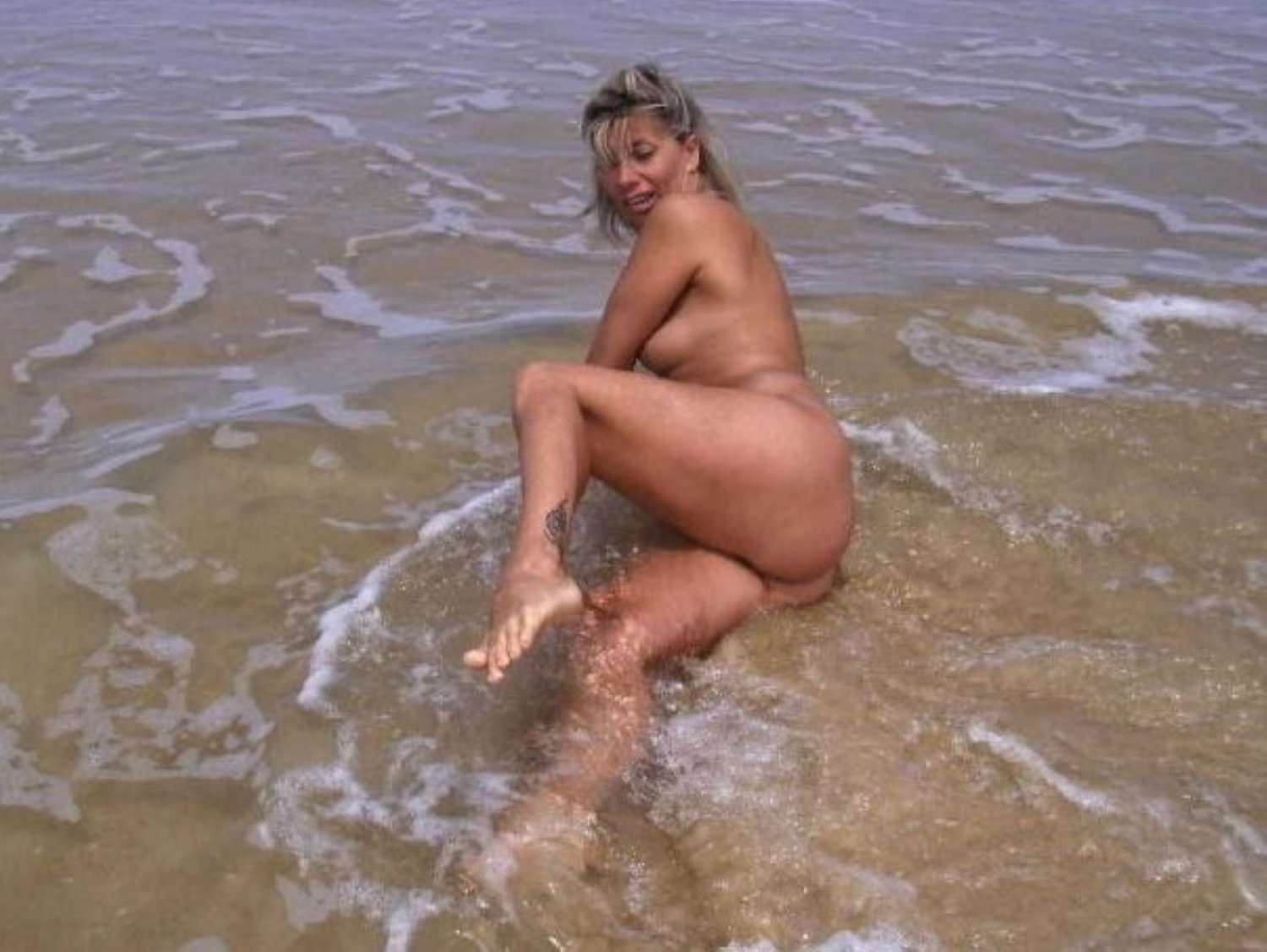 Lisa pretty naked mermaid on the beach #SLAoC0da